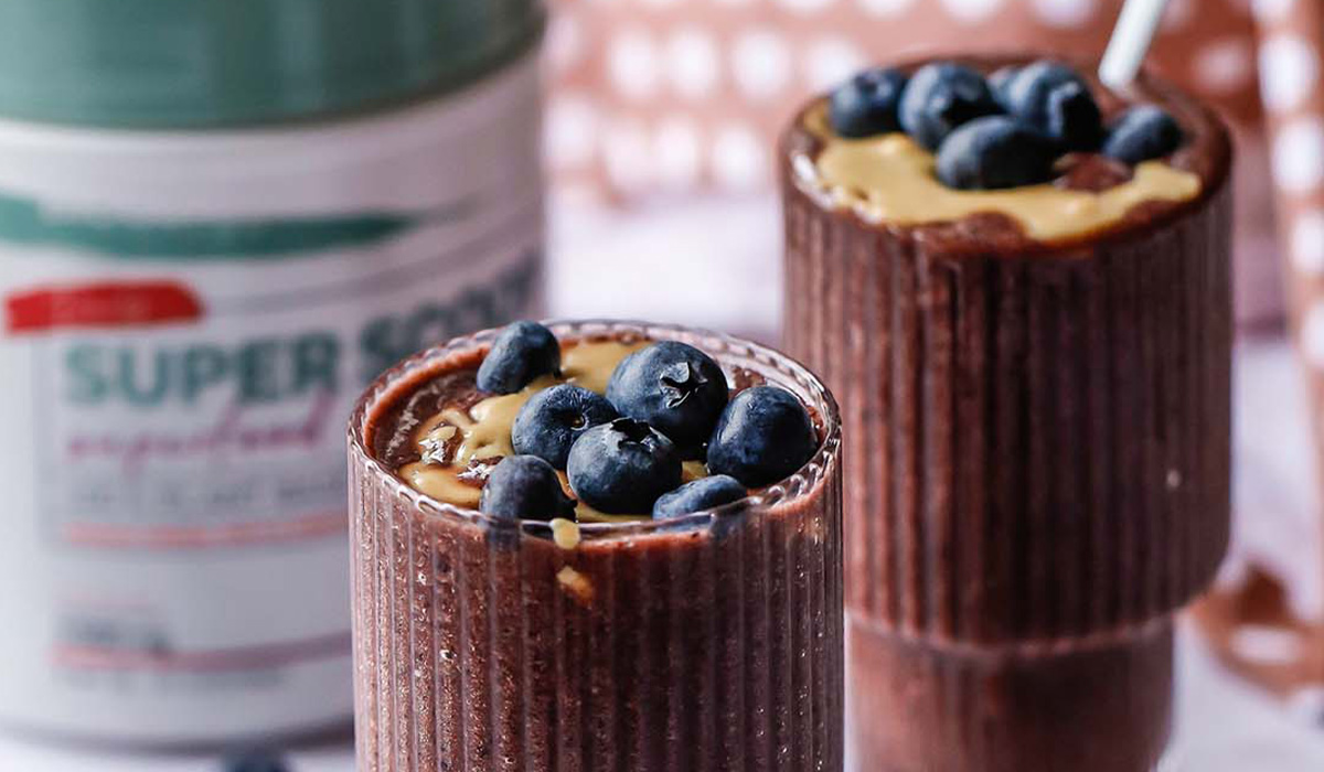 Super scoop smoothie_Biogen feature Super Scoop Berry Smoothie